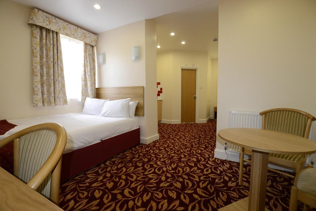 Best Western London Ilford Hotel Bagian luar foto